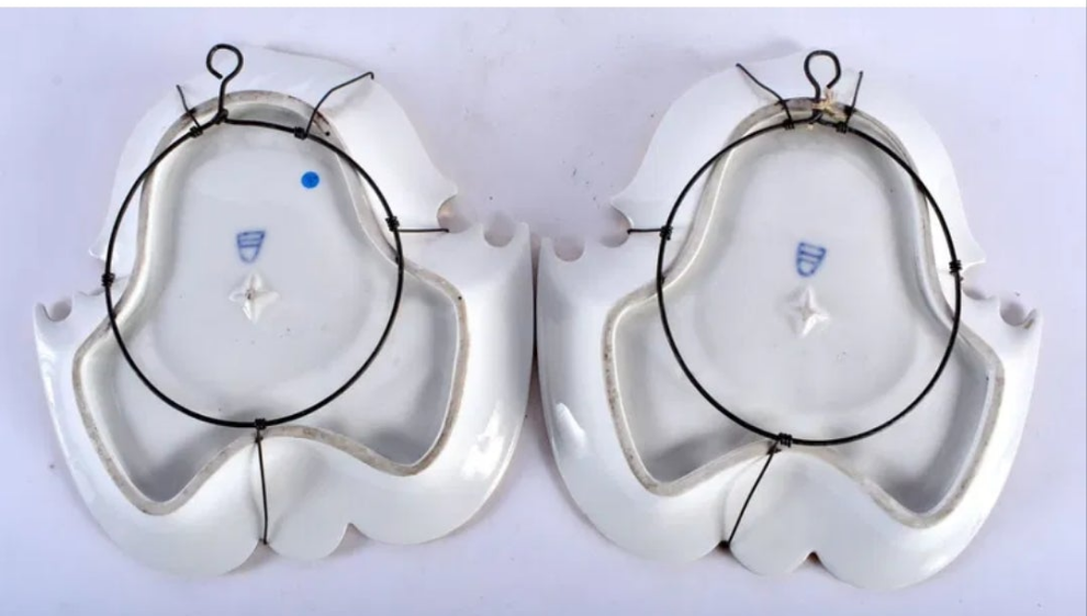 A Pair of 19thC Austrian Vienna Porcelain Dishes Hand Painted with Putti, Signed