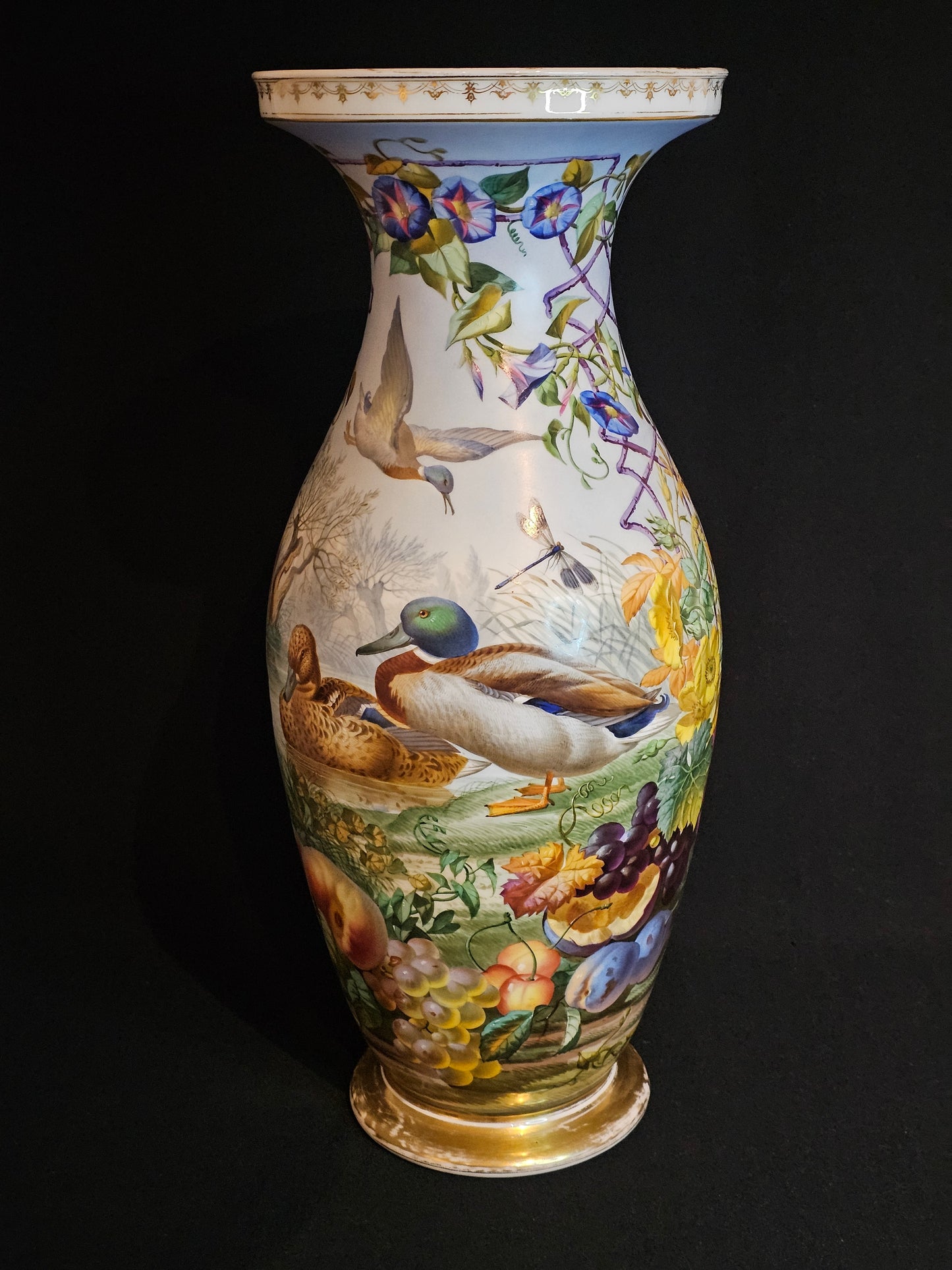 A Large 19thC Paris Porcelain Vase Finely Painted with Ducks, Flowers and Fruit