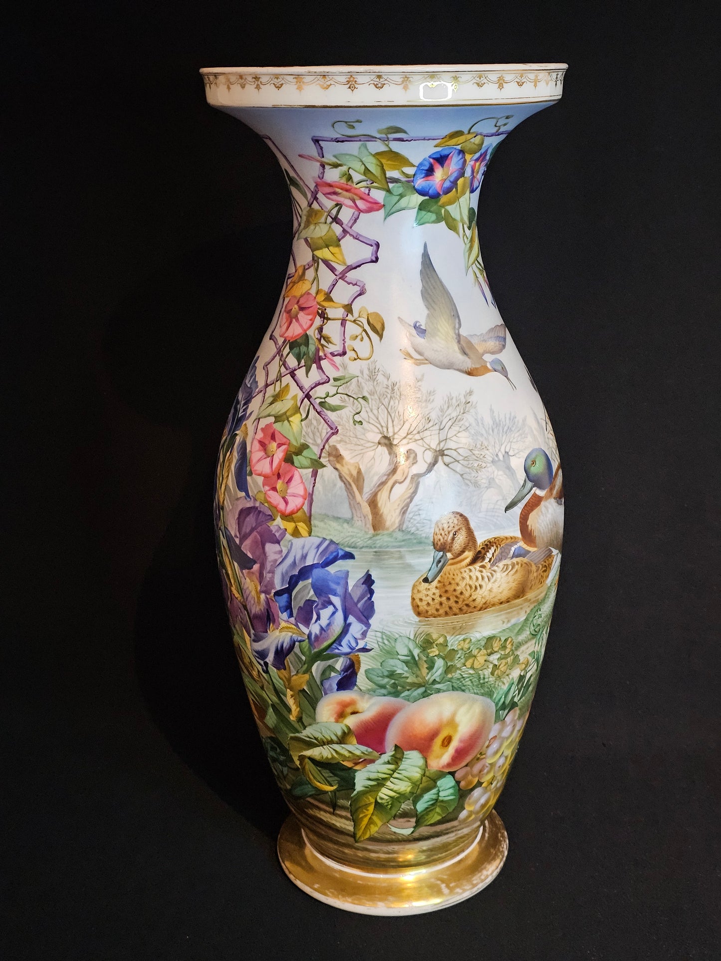 A Large 19thC Paris Porcelain Vase Finely Painted with Ducks, Flowers and Fruit