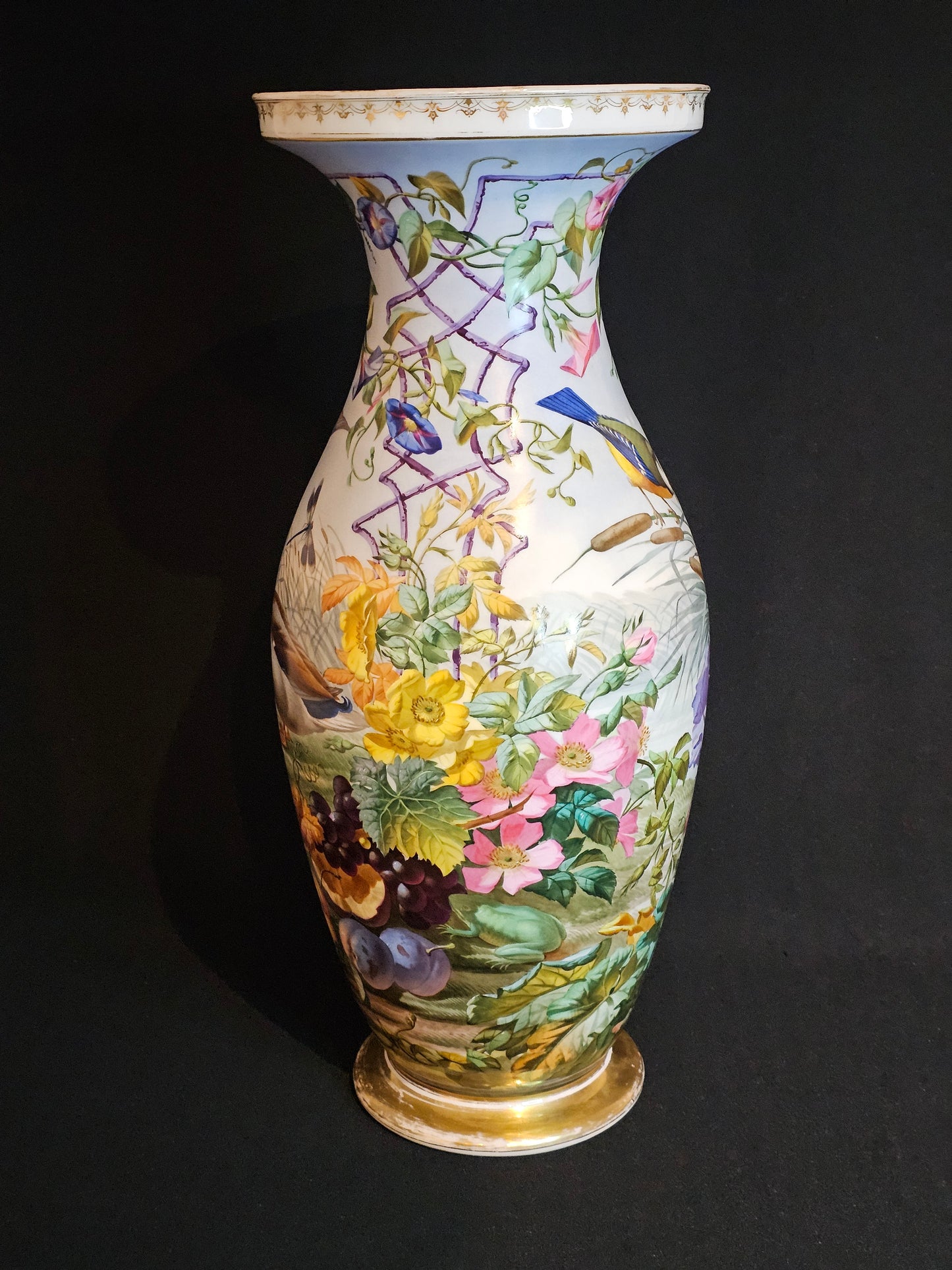 A Large 19thC Paris Porcelain Vase Finely Painted with Ducks, Flowers and Fruit