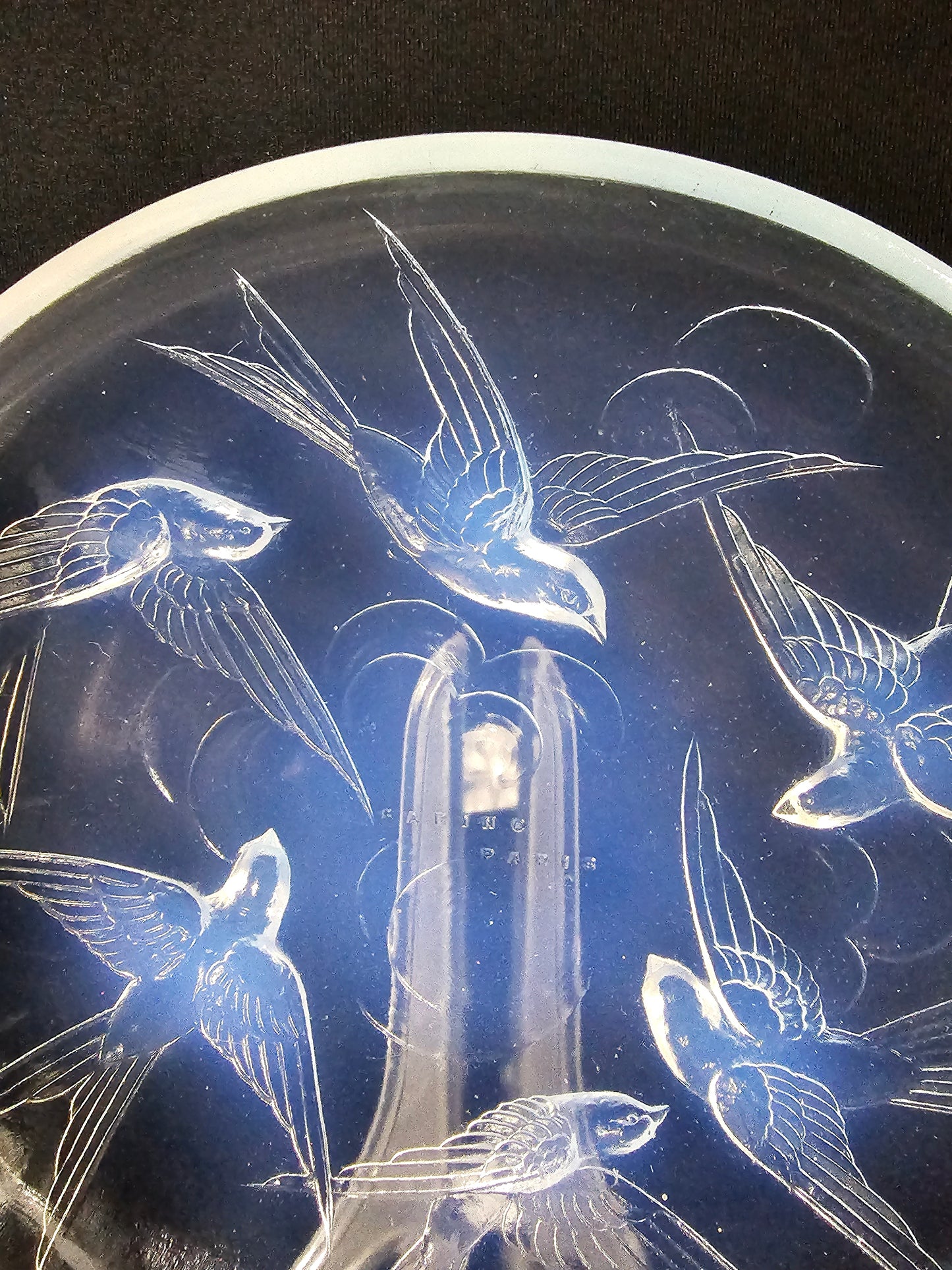 A Sabino semi opalescent glass bowl moulded with birds,