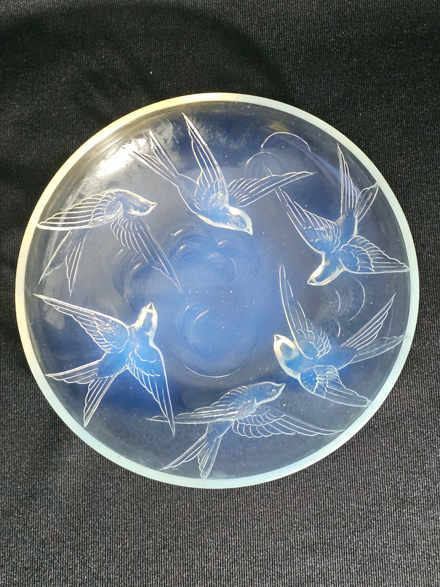 A Sabino semi opalescent glass bowl moulded with birds,