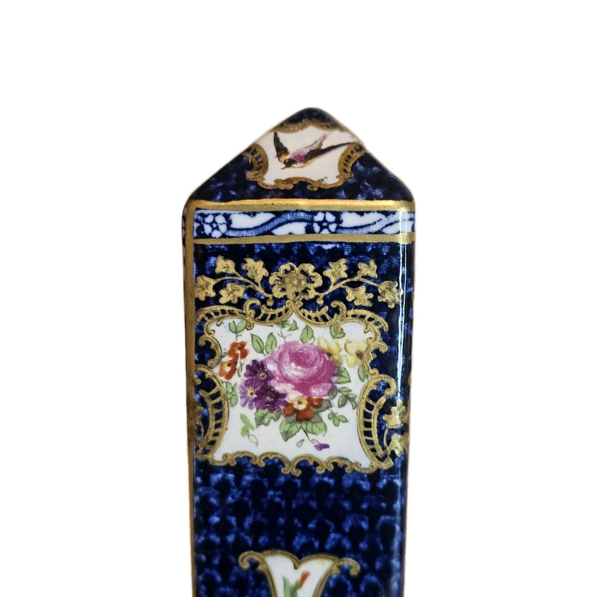 A 19TH CENTURY PORCELAIN SEVRES STYLE OBELISK FORMED DESK THERMOMETER