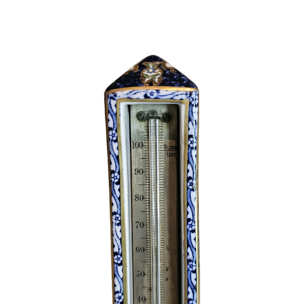 A 19TH CENTURY PORCELAIN SEVRES STYLE OBELISK FORMED DESK THERMOMETER
