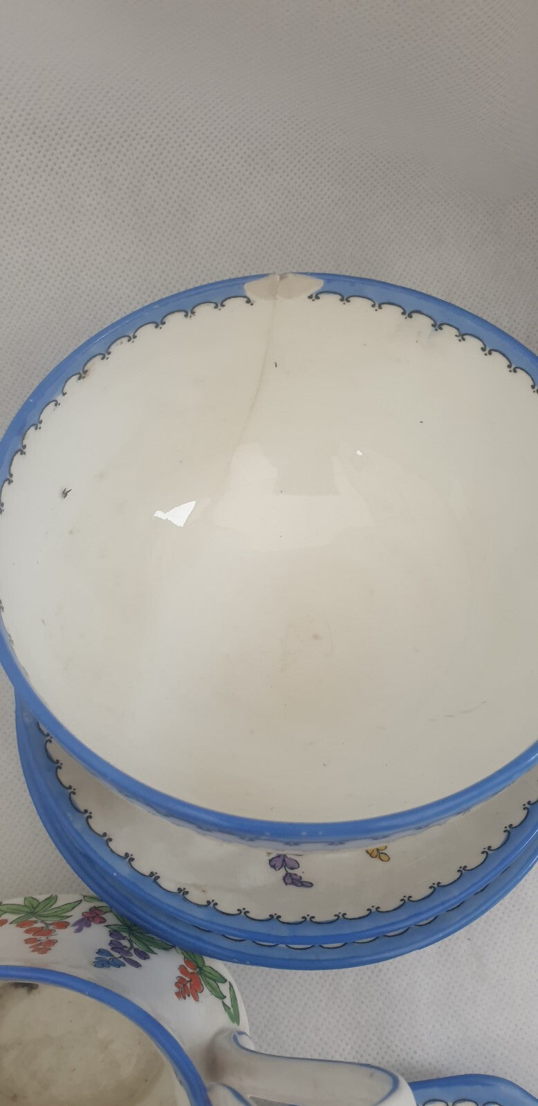 A New Chelsea bone china floral Kirby pattern tea service, mid 20th c,