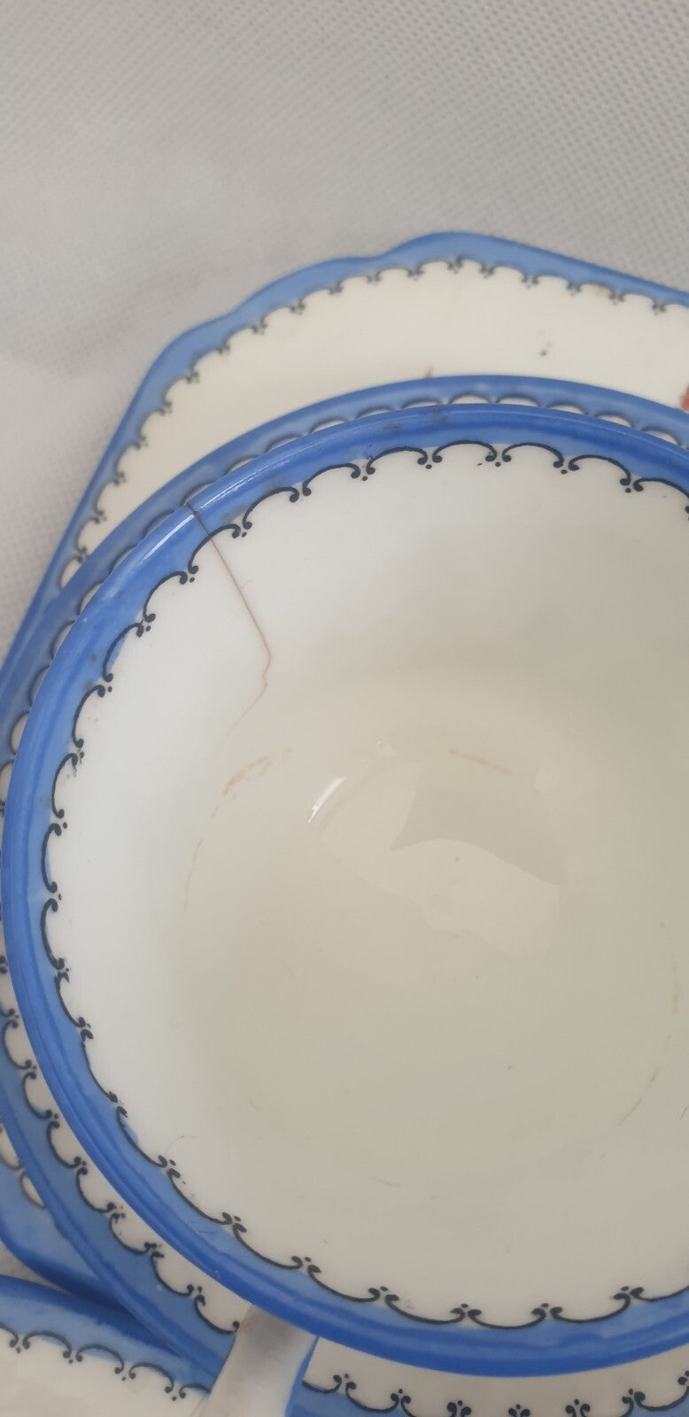A New Chelsea bone china floral Kirby pattern tea service, mid 20th c,