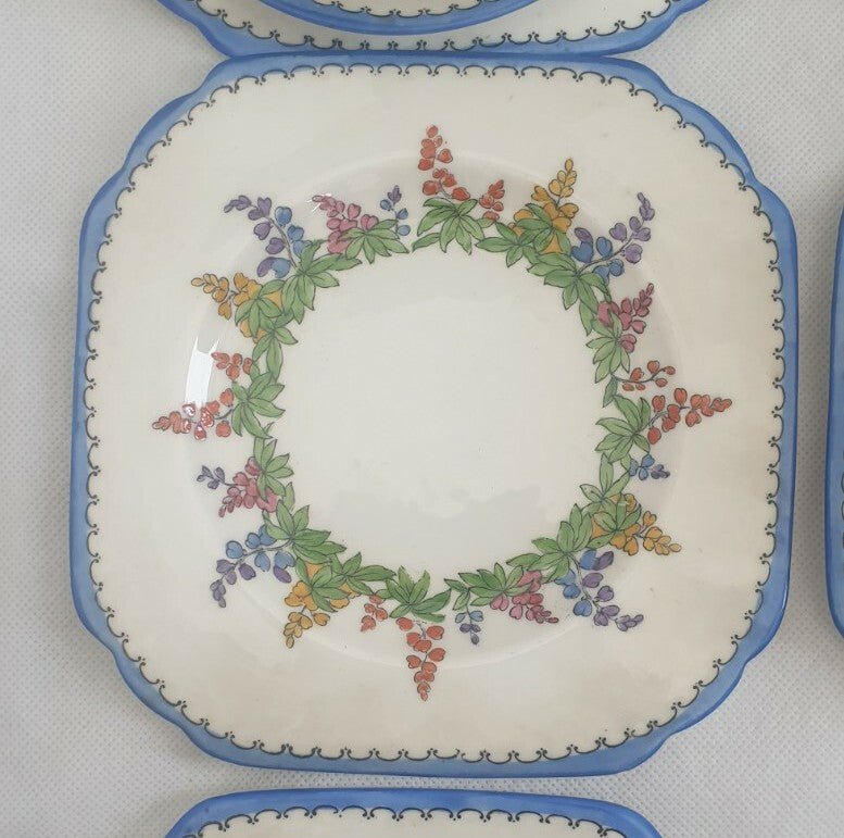 A New Chelsea bone china floral Kirby pattern tea service, mid 20th c,