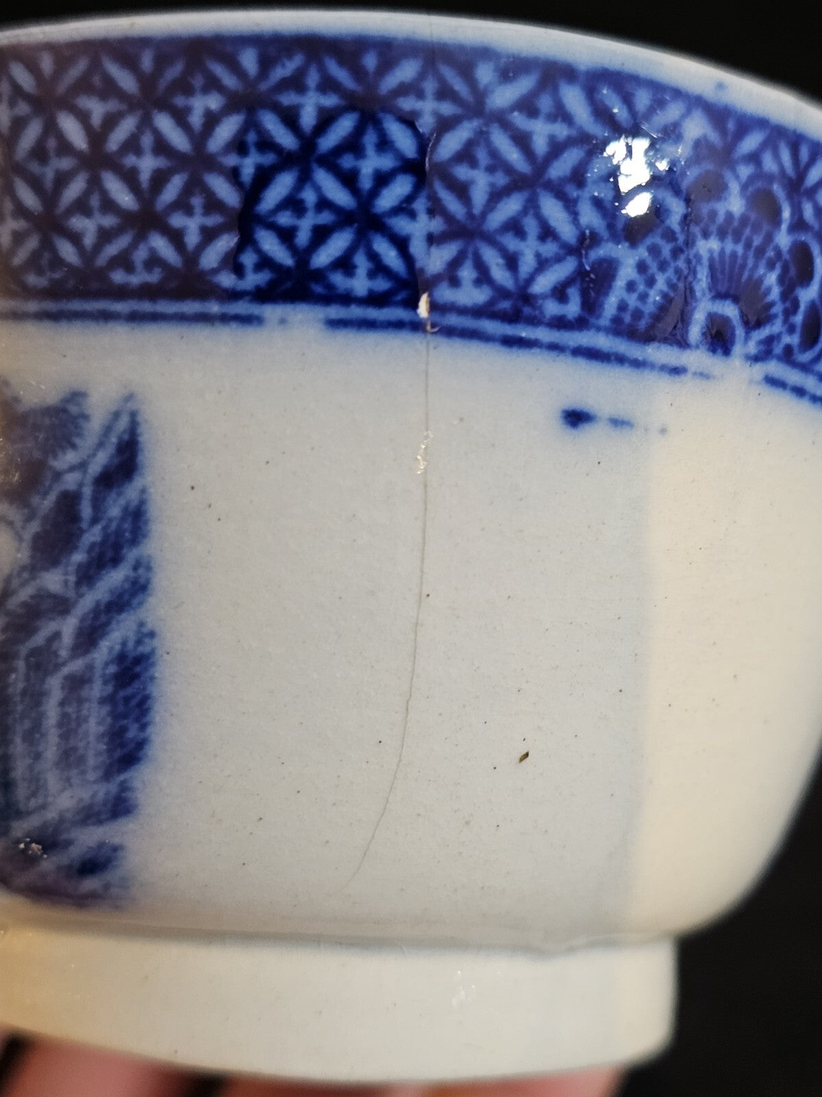 An Oval Underglaze Blue Printed Pearlware Sauce Tureen and Cover, C1800-10