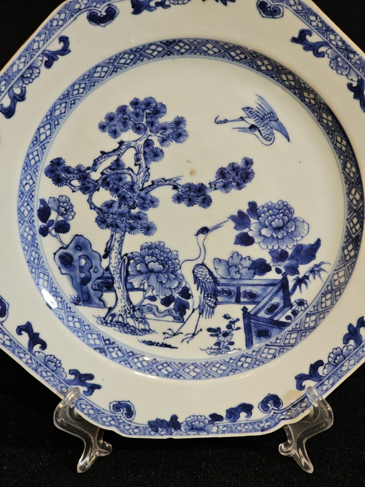 An 18thc Octagonal Shaped Chinese Export blue and White Plate, Hand Painted