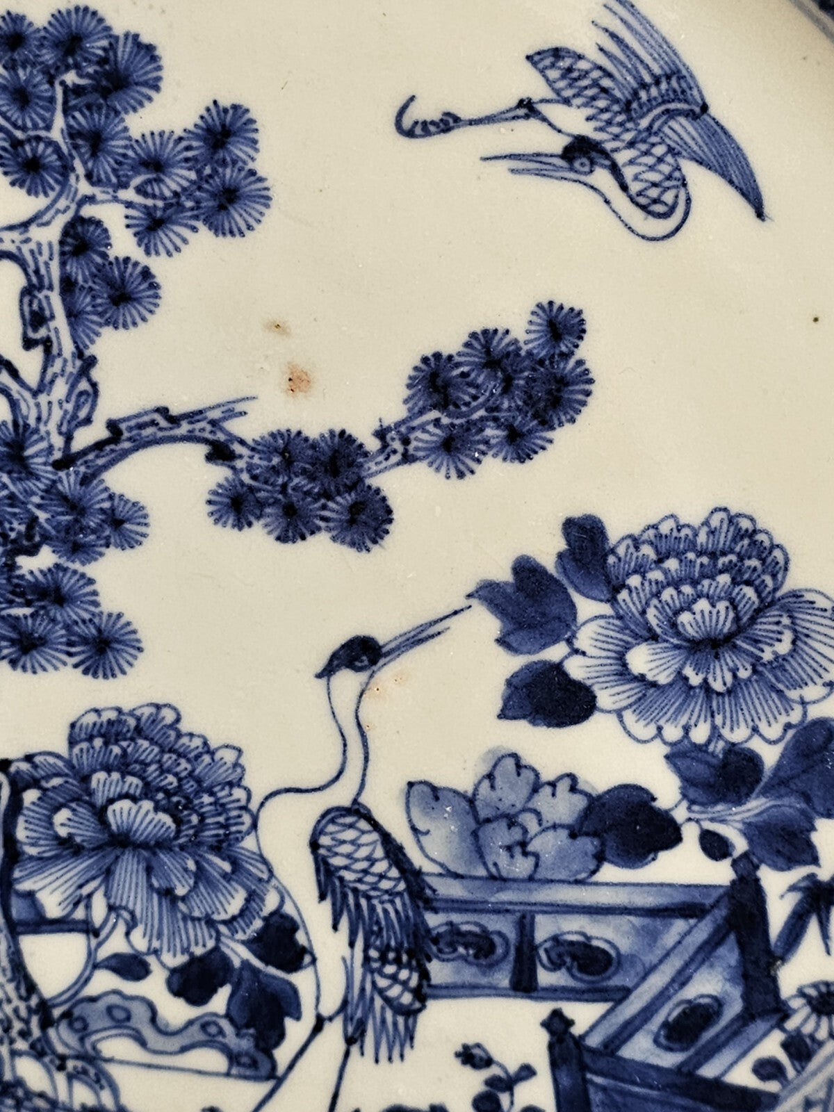 An 18thc Octagonal Shaped Chinese Export blue and White Plate, Hand Painted