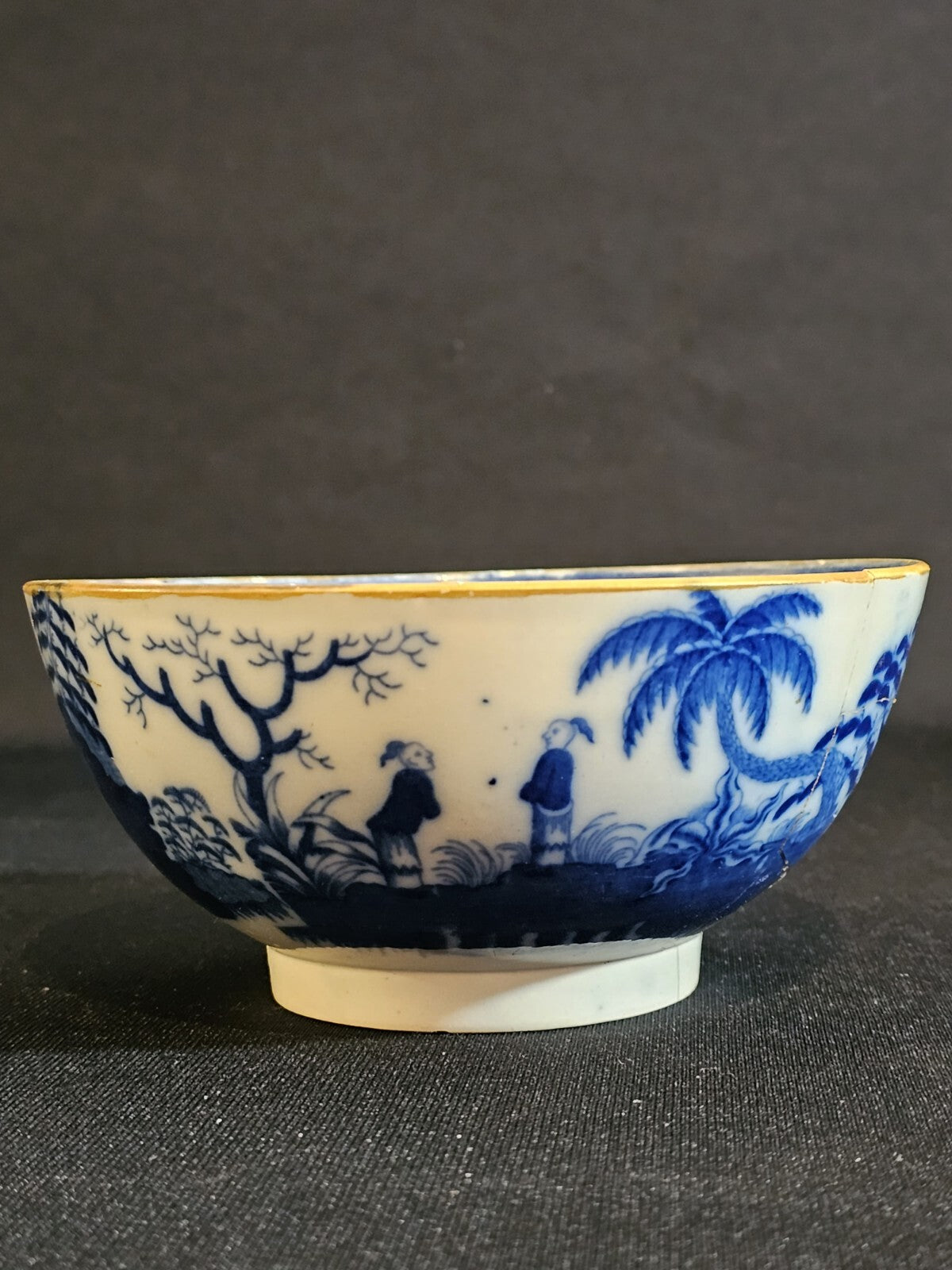 A Round Underglaze Blue Printed Pearlware Bowl, C1800-10 A/F