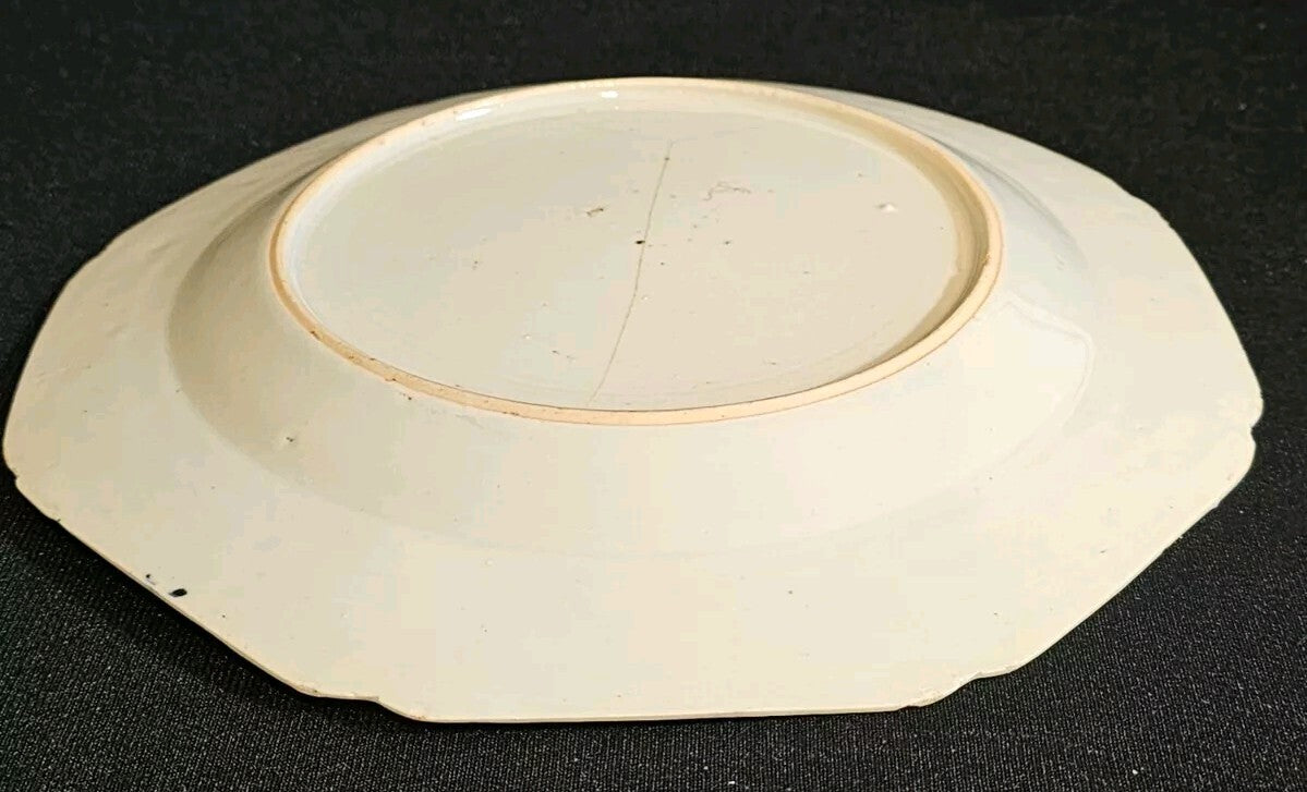 An 18thc Octagonal Shaped Chinese Export blue and White Plate, Hand Painted