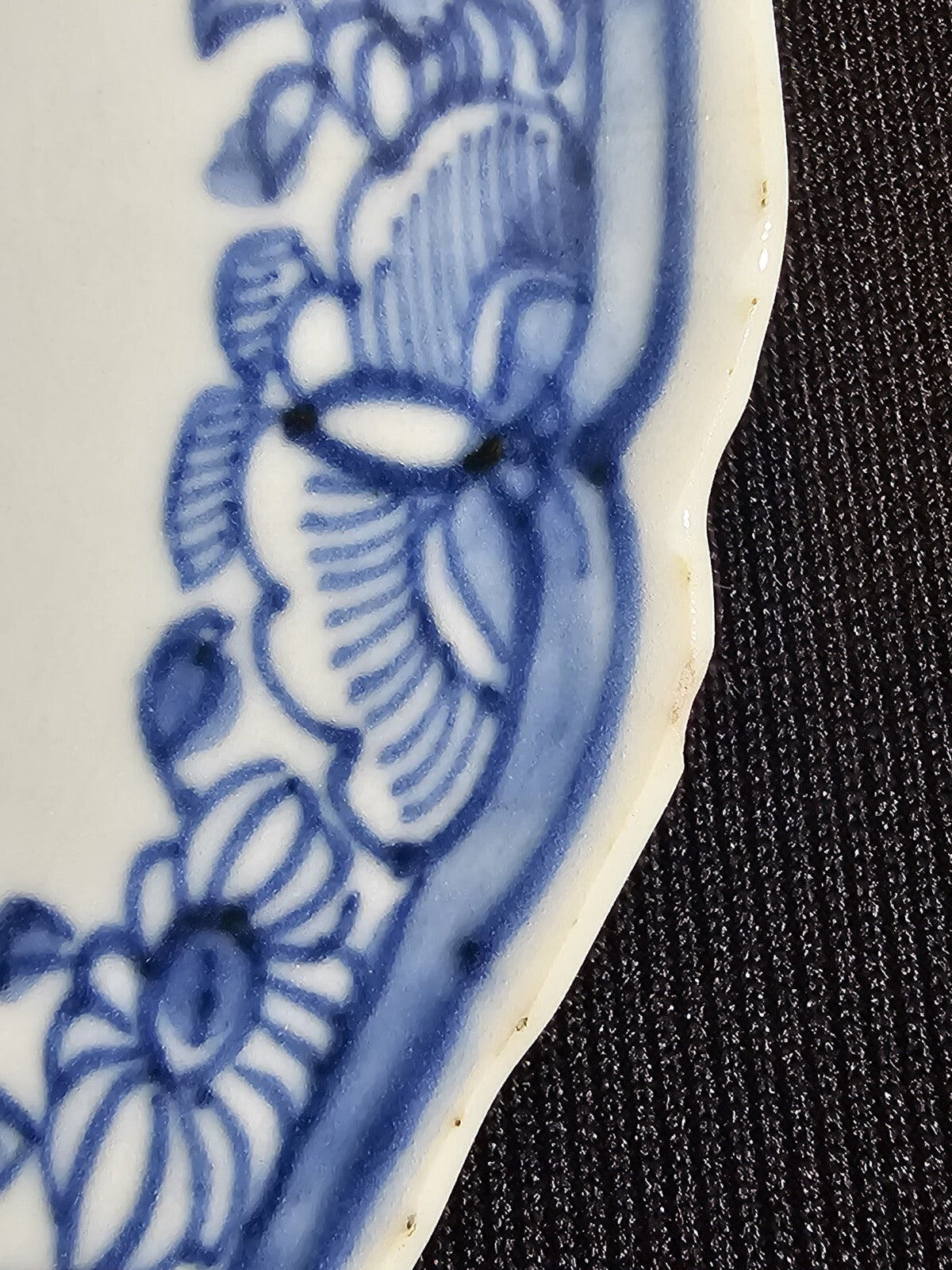 An 18thc Octagonal Shaped Chinese Export blue and White Plate, Hand Painted