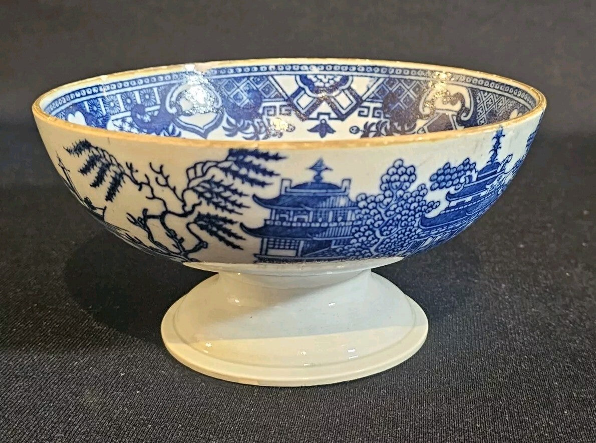 A Round Underglaze Blue Printed Pearlware Pedestal Bowl, C1800-10 A/F