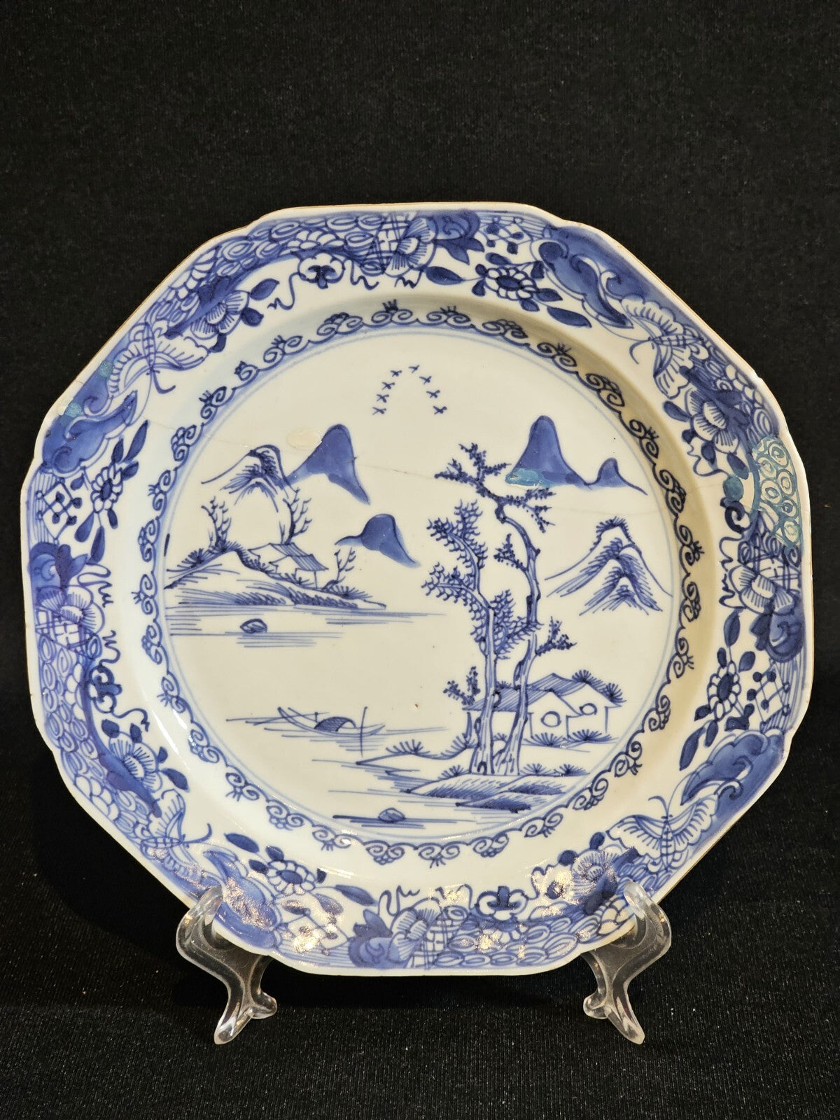 An 18thc Octagonal Shaped Chinese Export blue and White Plate, Hand Painted