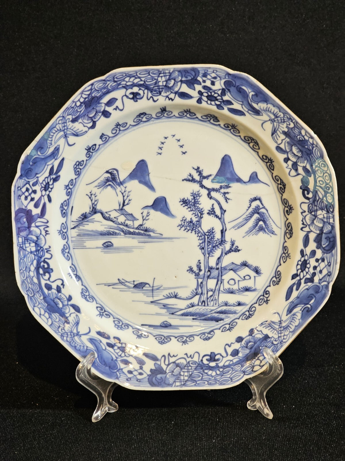 An 18thc Octagonal Shaped Chinese Export blue and White Plate, Hand Painted