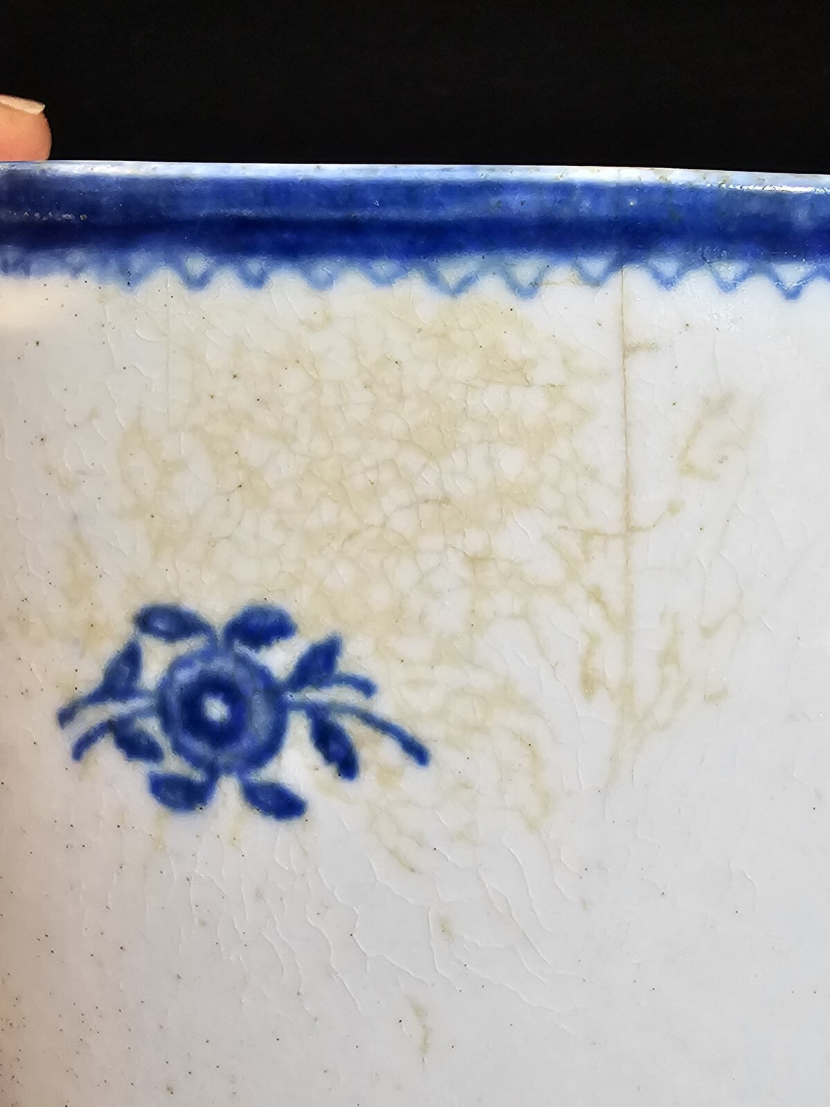 An Oval Underglaze Blue Printed Pearlware Tureen and Cover, C1800-10