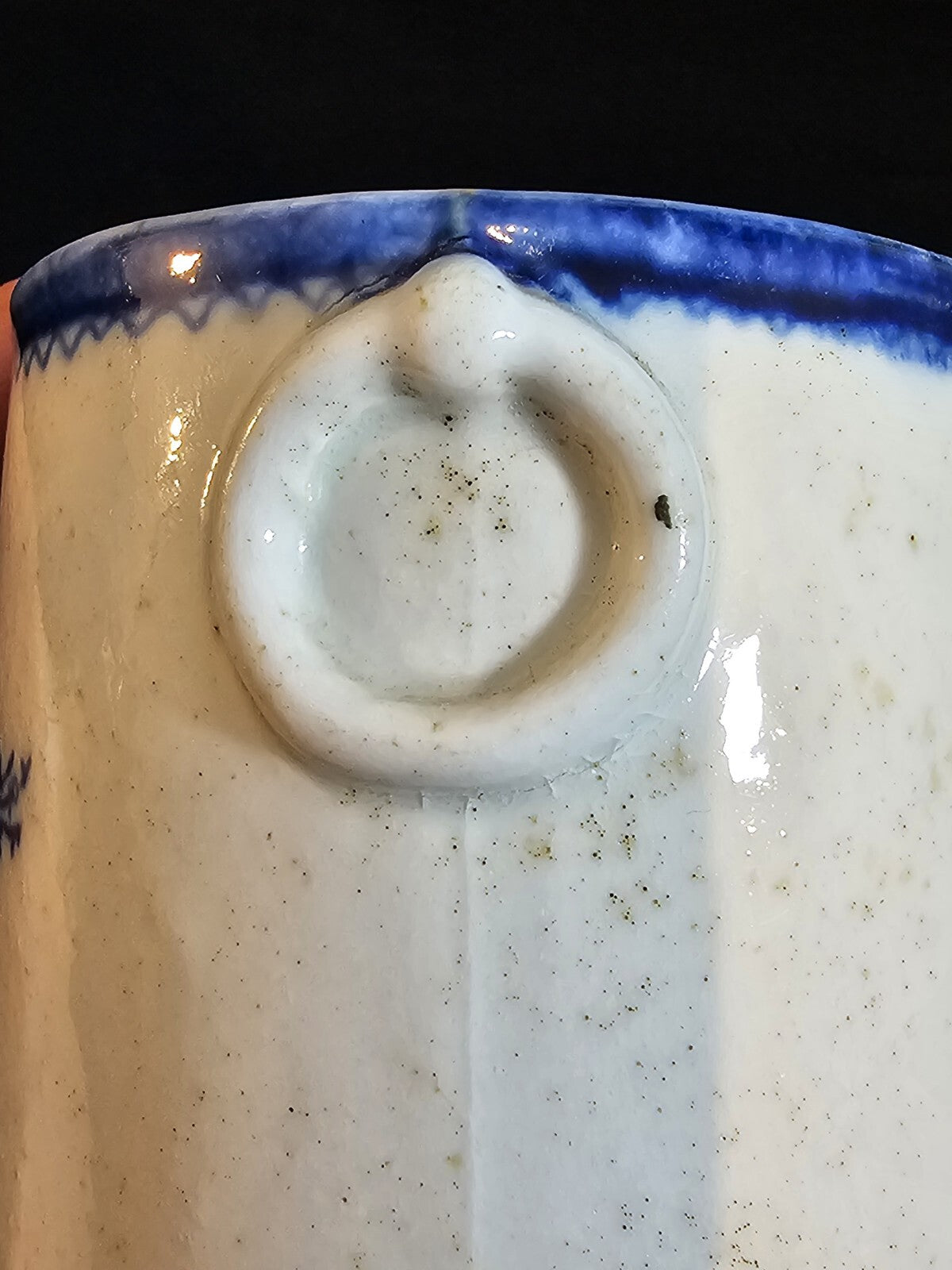 An Oval Underglaze Blue Printed Pearlware Tureen and Cover, C1800-10
