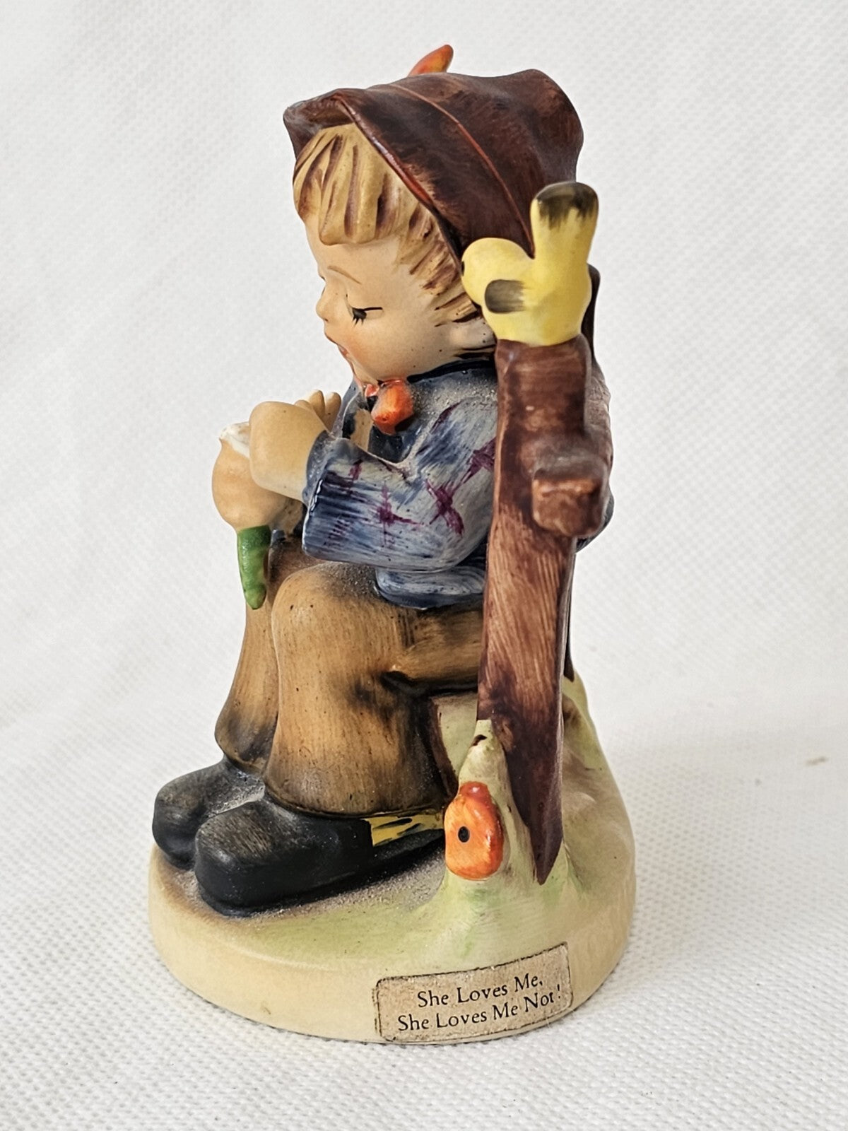 A Vintage Goebel Hummel Figurine 174, 'She Loves me, She loves Me not'