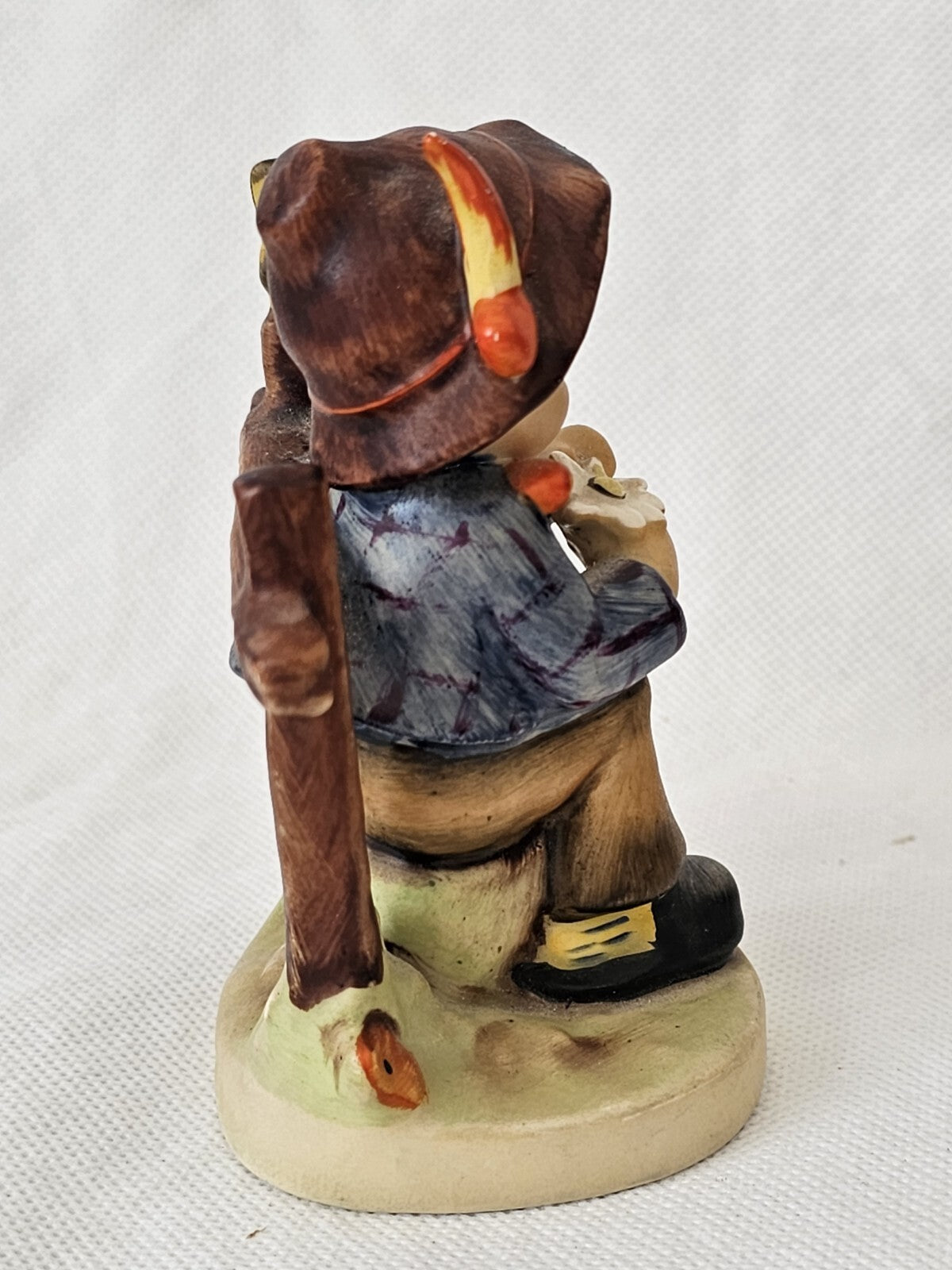 A Vintage Goebel Hummel Figurine 174, 'She Loves me, She loves Me not'