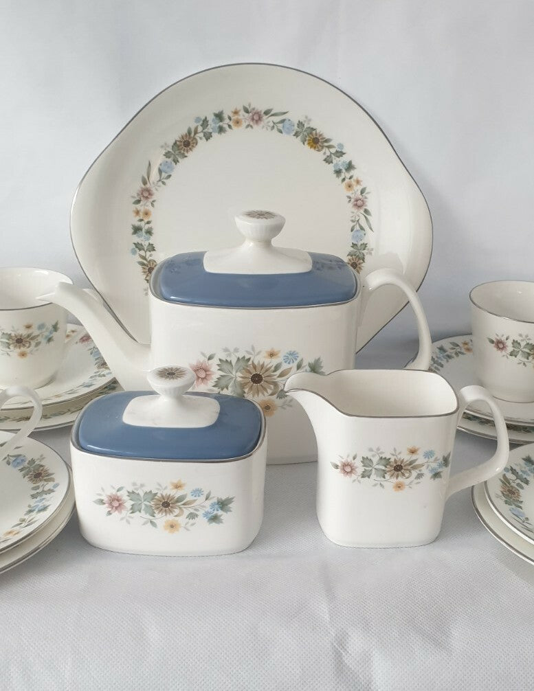 Royal Doulton tea service Pastorale pattern