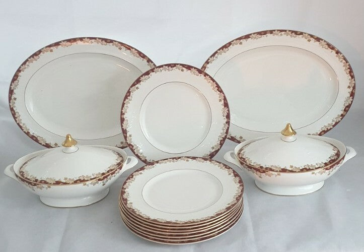 A Royal Doulton bone china Winthrop pattern service