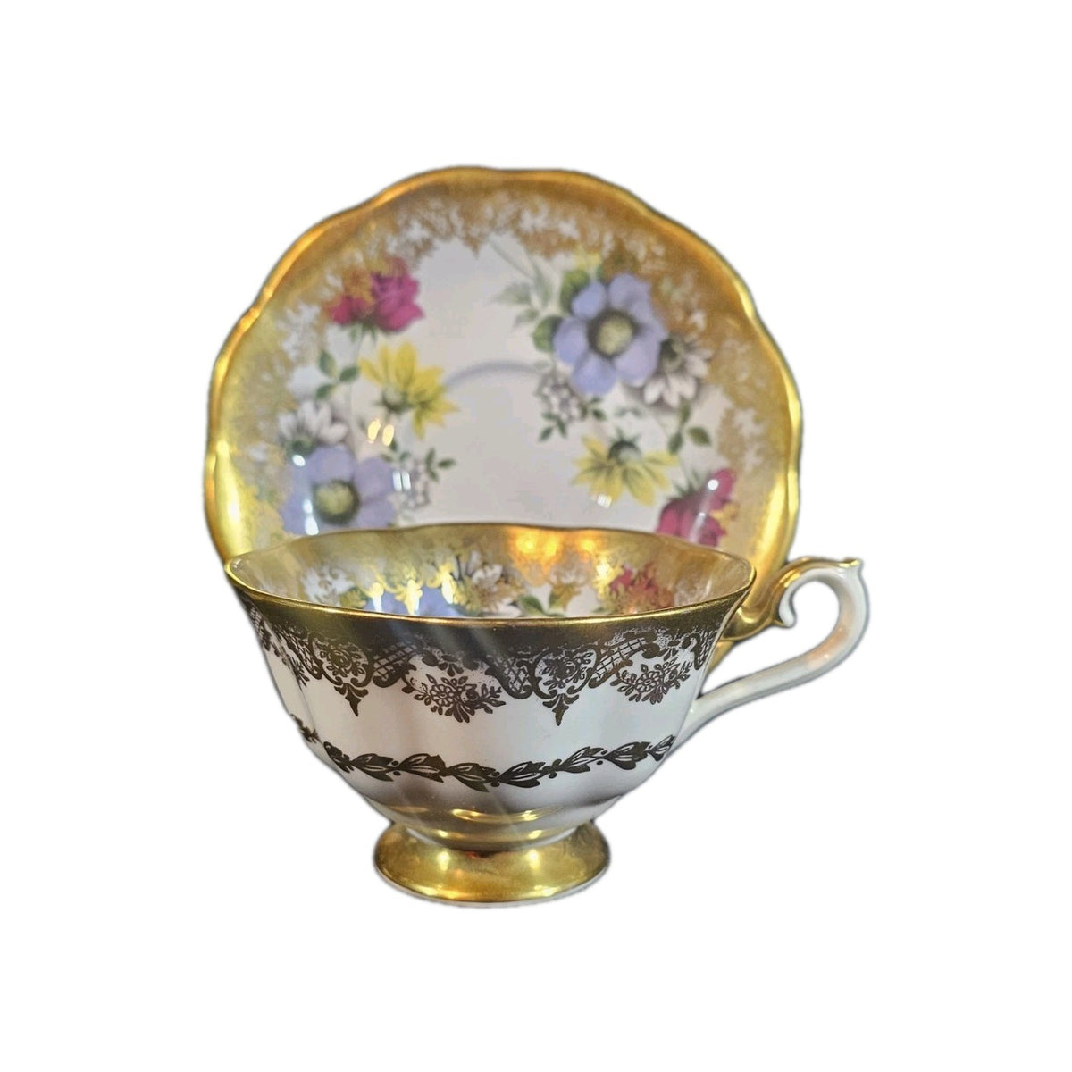 A Vintage Royal Albert Bone China Tea Cup & Saucer Portrait Series Pattern