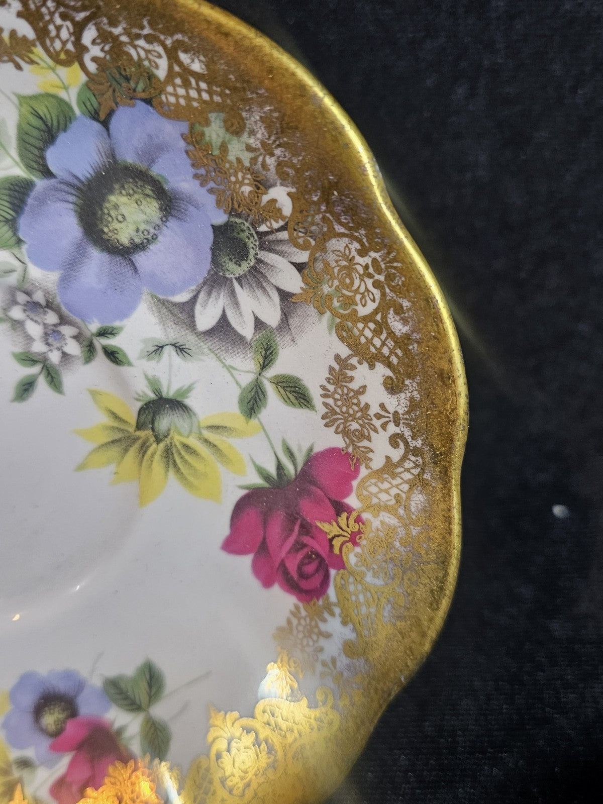 A Vintage Royal Albert Bone China Tea Cup & Saucer Portrait Series Pattern