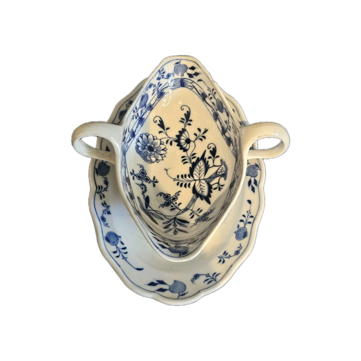 An Antique Meissen Blue and White Onion Pattern Porcelain Gravy Boat