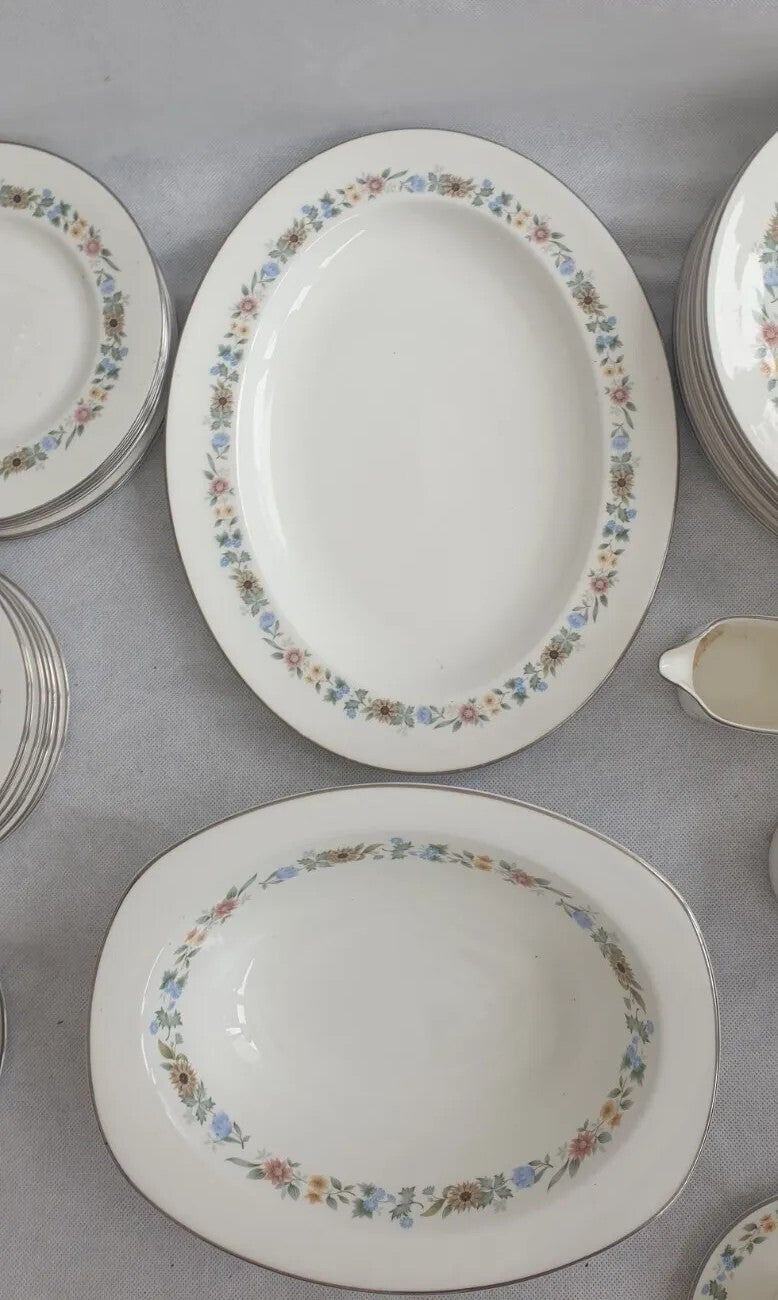 A ROYAL DOULTON BONE CHINA PASTORALE PATTERN DINNER SERVICE