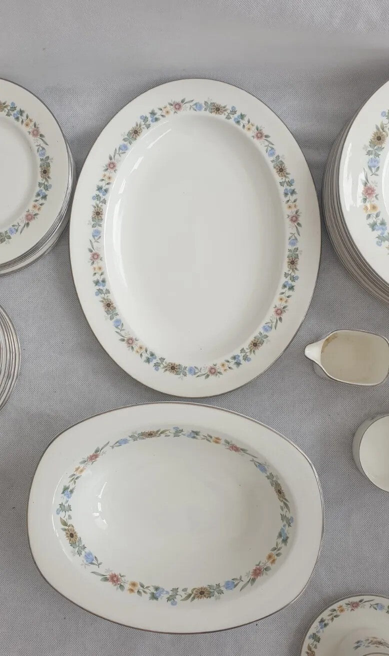 A ROYAL DOULTON BONE CHINA PASTORALE PATTERN DINNER SERVICE