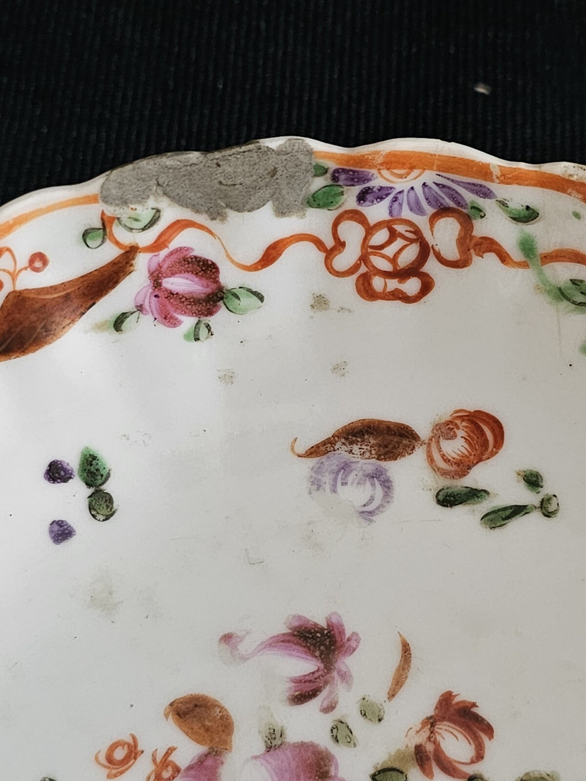 An Antique 18thC Chinese Export Famille Rose Tea Bowl & Saucer A/F