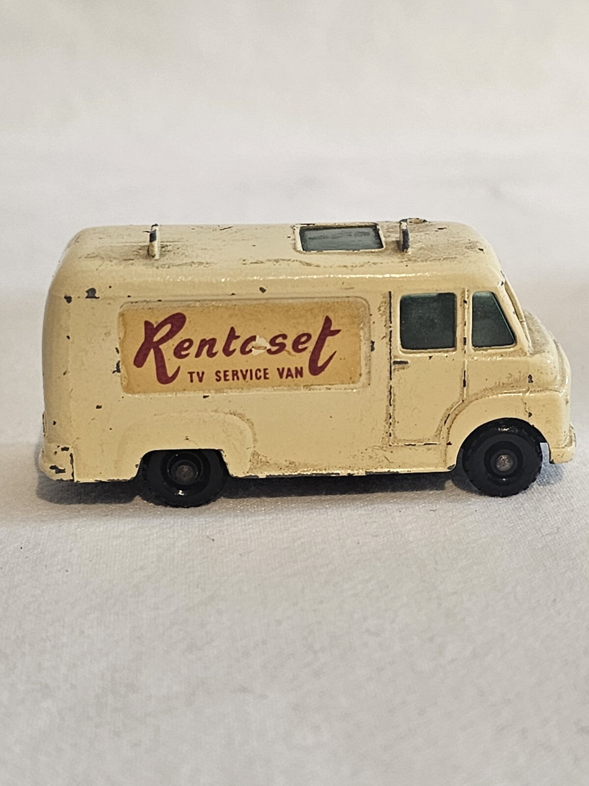 Matchbox Wheels No 62 Rentaset TV Service Van Lesney England Radio Rental