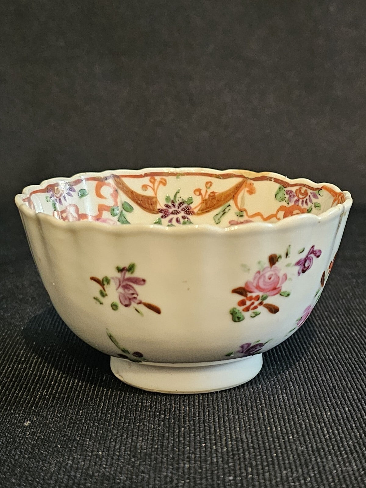 An Antique 18thC Chinese Export Famille Rose Tea Bowl & Saucer A/F
