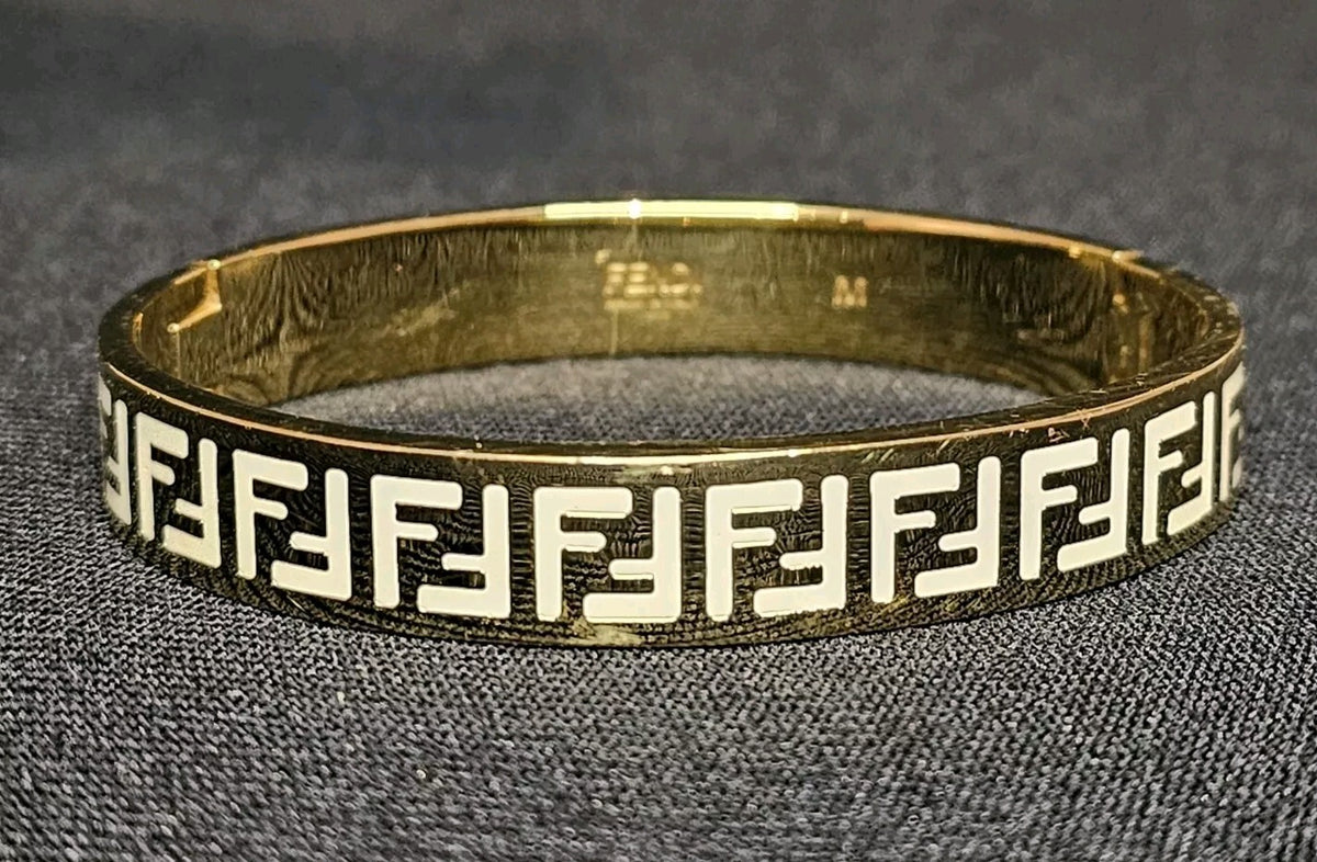 A Forever Fendi Bracelet in Gold and White Enamel Size M