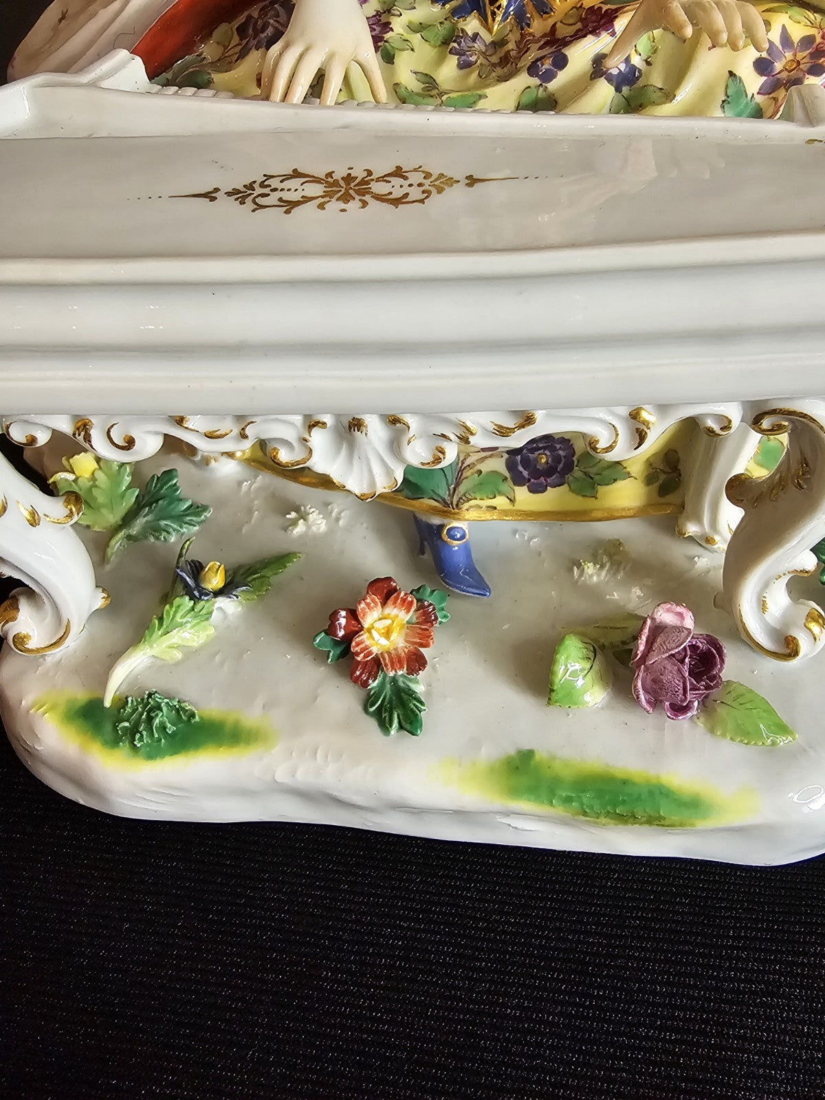 Antique Meissen Porcelain Clavichord Piano Figure Group C1860 Model 186